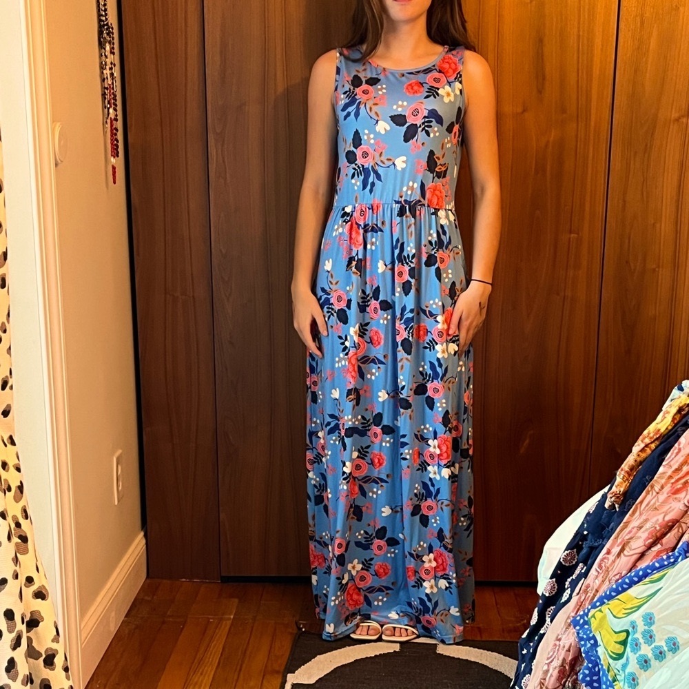 Rifle paper co Patterned maxi dress great w navy blazer/belted w ballet flats